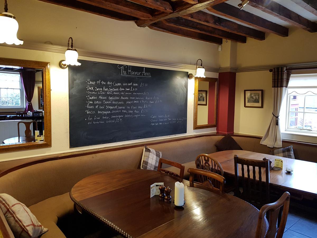 Hanmer Arms Esterno foto